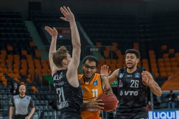 一位资深粉 一位资深粉