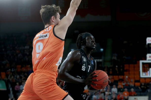 无中方裁判 无中方裁判