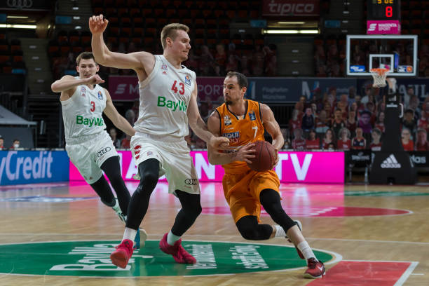 引着众多球 引着众多球